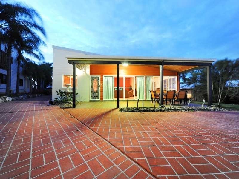 18 Illawong Street, Cannonvale QLD 4802