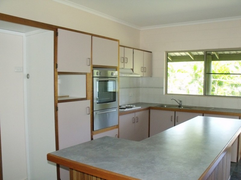 4 Stormvogel Drive, Mandalay QLD 4802