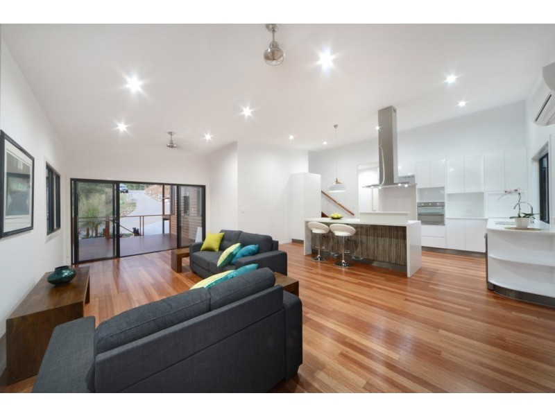 12/13 Border Drive, Cannonvale QLD 4802