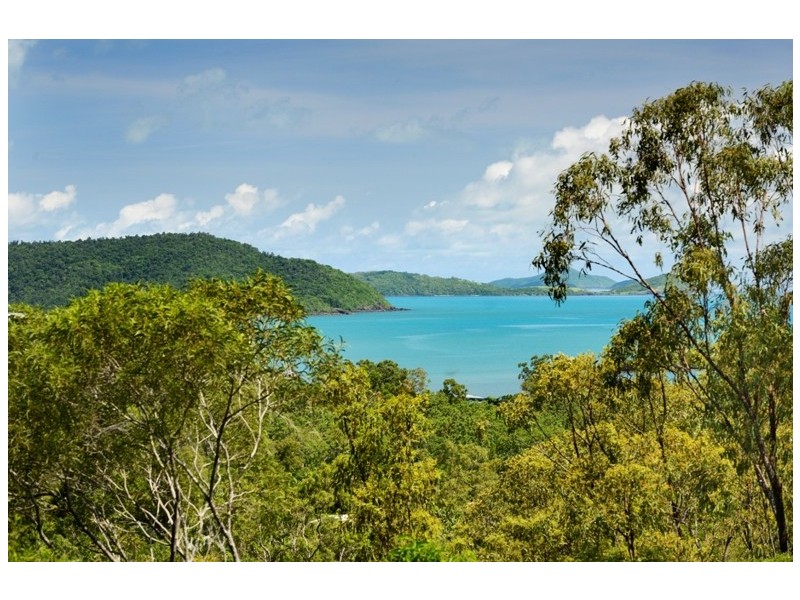 12/13 Border Drive, Cannonvale QLD 4802