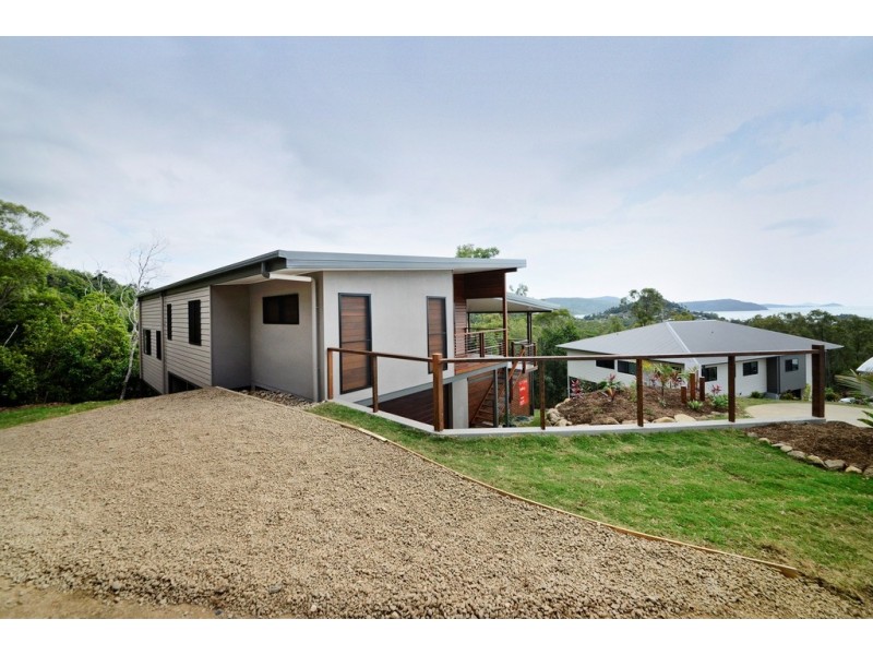 12/13 Border Drive, Cannonvale QLD 4802