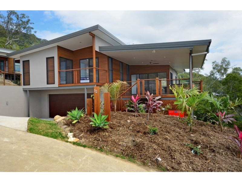 12/13 Border Drive, Cannonvale QLD 4802