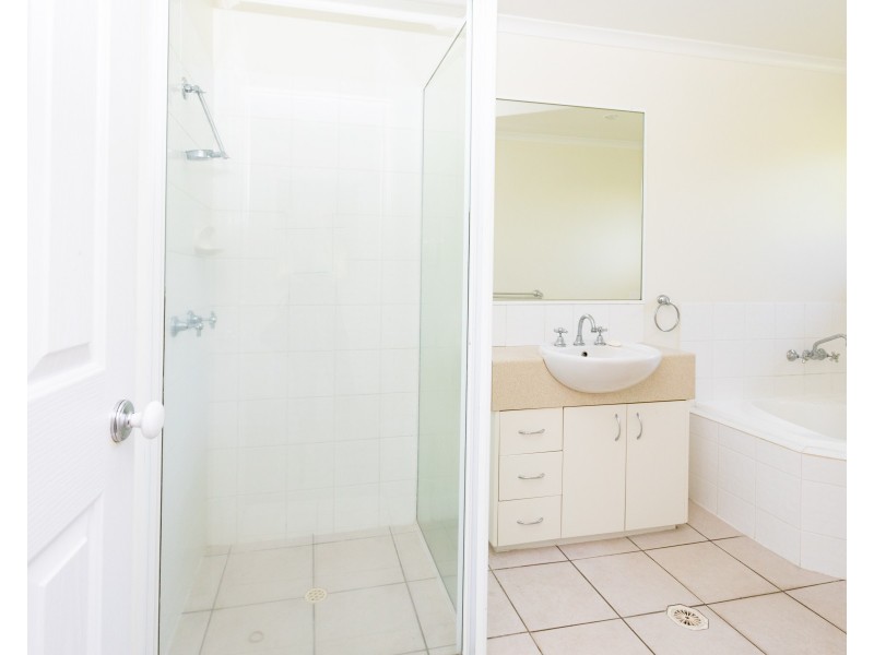 12/16 Beach Road, Cannonvale QLD 4802