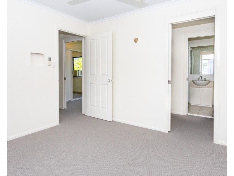 12/16 Beach Road, Cannonvale QLD 4802