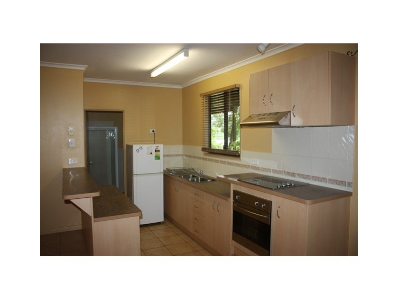 3/8 Wambiri Street, Cannonvale QLD 4802