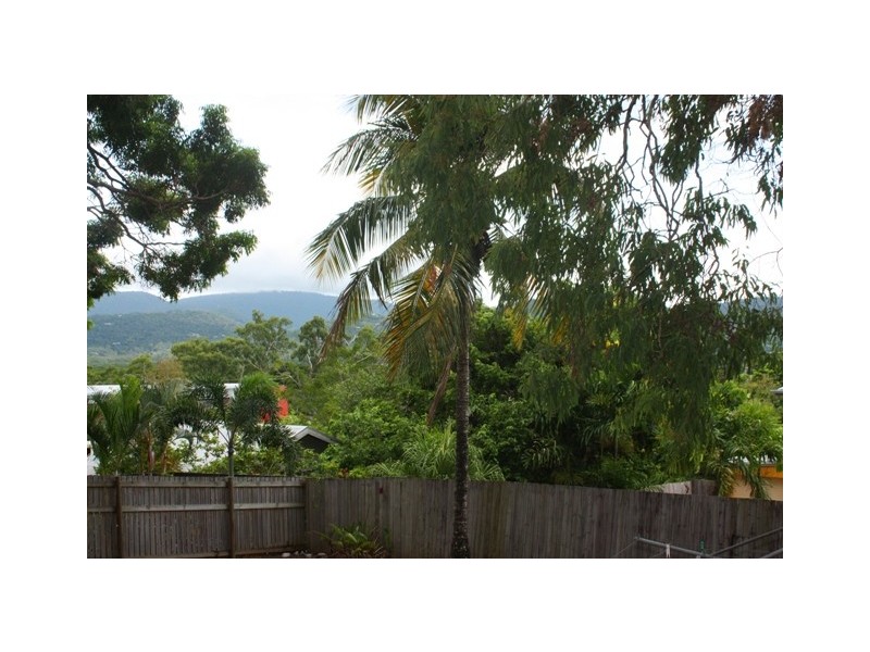 3/8 Wambiri Street, Cannonvale QLD 4802
