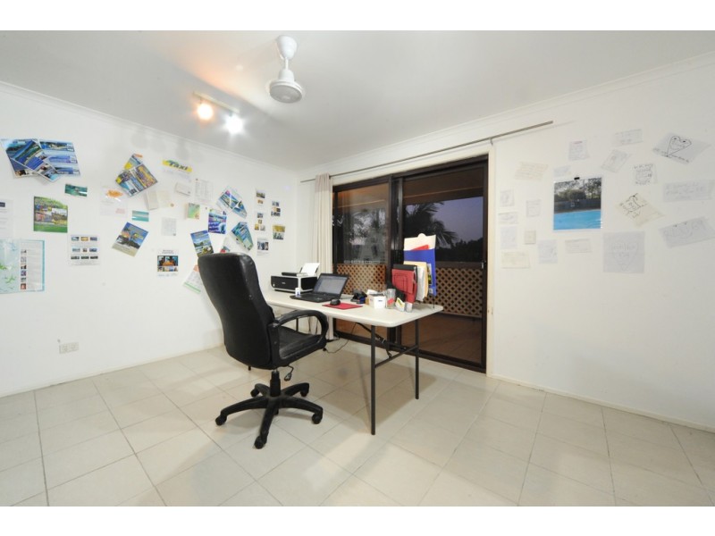 4 Balaka Street, Cannonvale QLD 4802