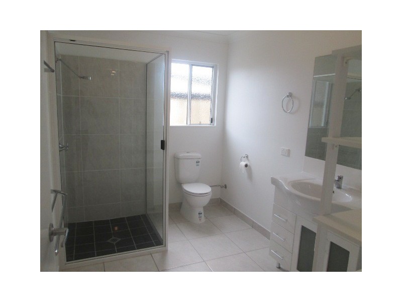 2/9 Amarula Drive, Cannonvale QLD 4802