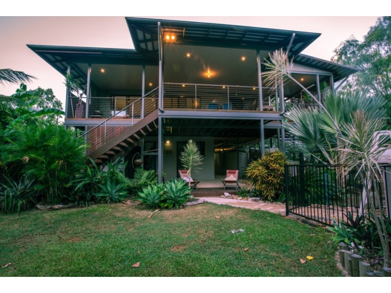 86 Gloucester Avenue, Hideaway Bay QLD 4800