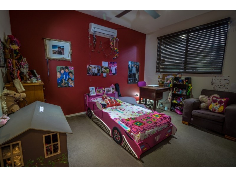 86 Gloucester Avenue, Hideaway Bay QLD 4800