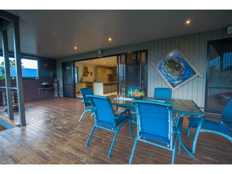 86 Gloucester Avenue, Hideaway Bay QLD 4800