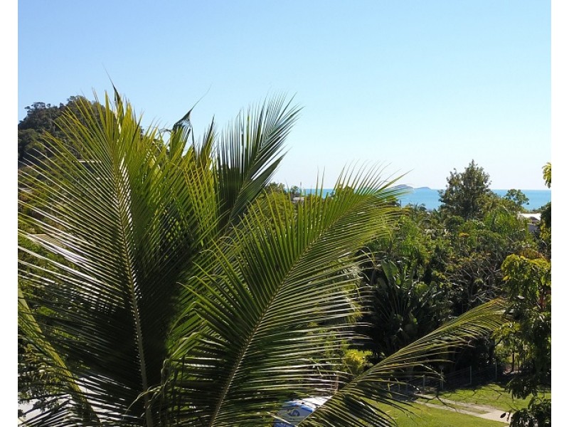 27 Manooka Dr, Cannonvale QLD 4802