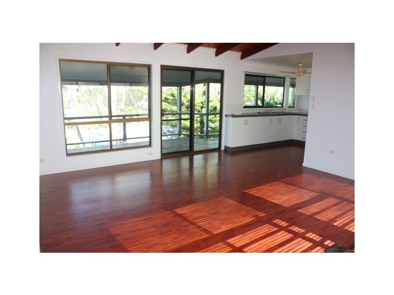 9 Stewart Drive, Cannonvale QLD 4802