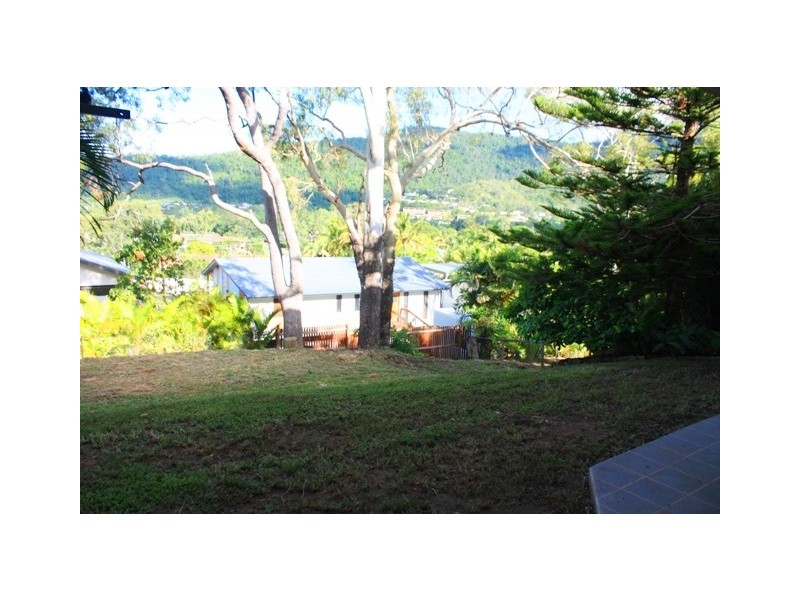 9 Stewart Drive, Cannonvale QLD 4802