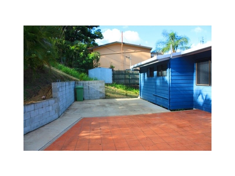 9 Stewart Drive, Cannonvale QLD 4802