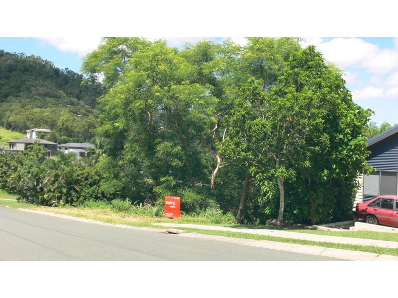 10 Border Drive, Cannonvale QLD 4802