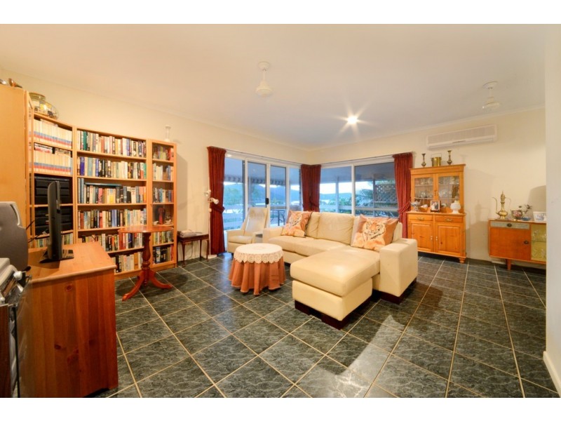 28 Macarthur Drive, Cannonvale QLD 4802