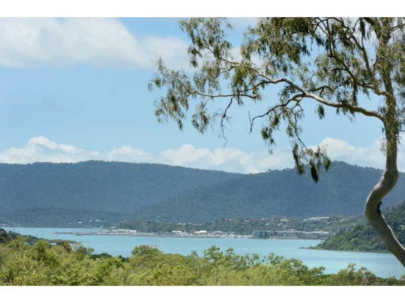 256 Paluma Road, Cannonvale QLD 4802