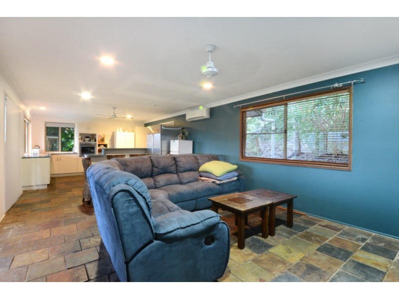 256 Paluma Road, Cannonvale QLD 4802