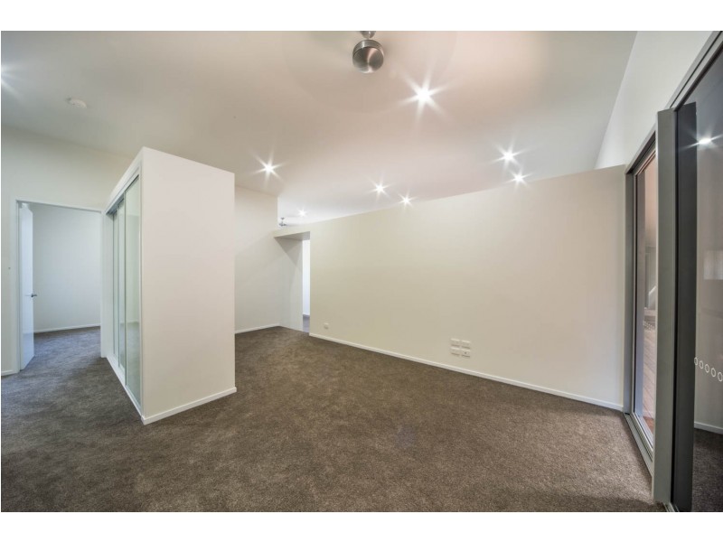 8 Raddle Court, Cannonvale QLD 4802