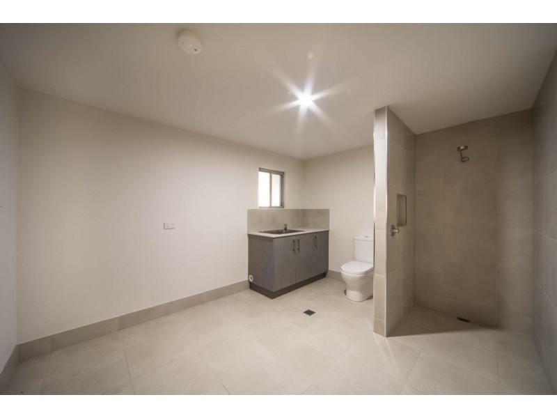 8 Raddle Court, Cannonvale QLD 4802