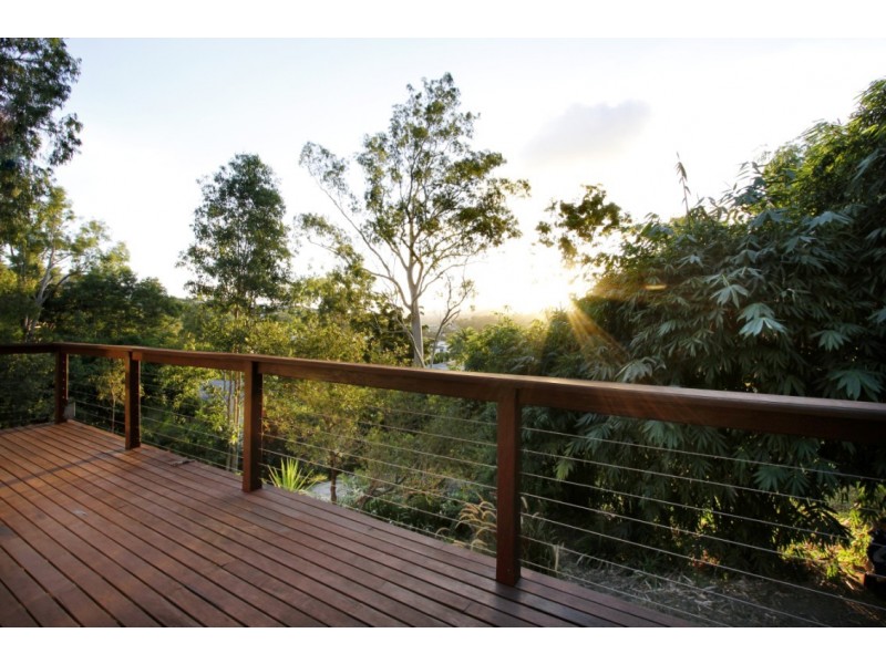 4 Warruga Street, Cannonvale QLD 4802