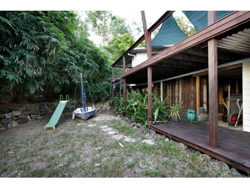 4 Warruga Street, Cannonvale QLD 4802