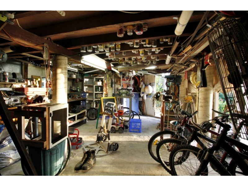 4 Warruga Street, Cannonvale QLD 4802