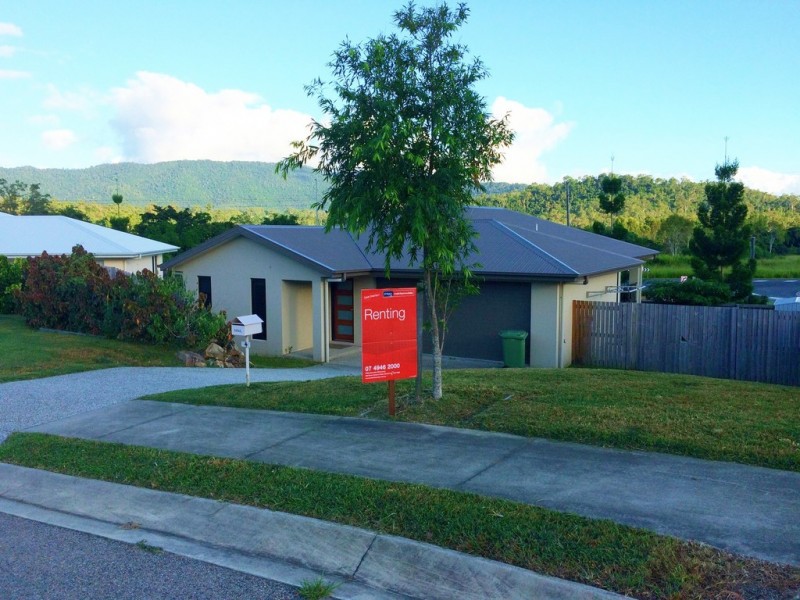 4 Bowline Lane, Cannonvale QLD 4802