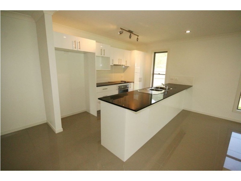 10 Endeavour Circuit, Cannonvale QLD 4802