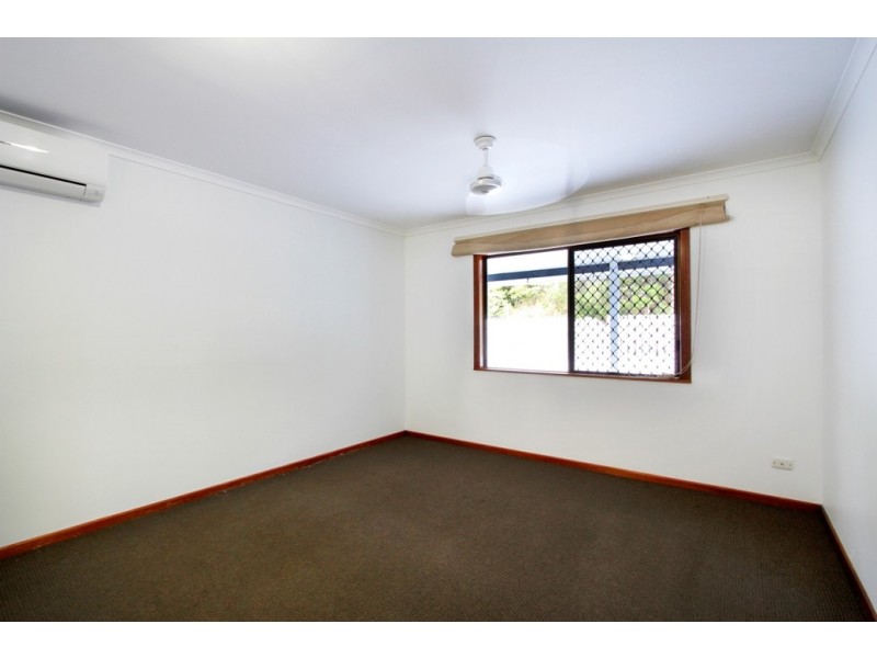 65 Jasinique Drive, Flametree QLD 4802