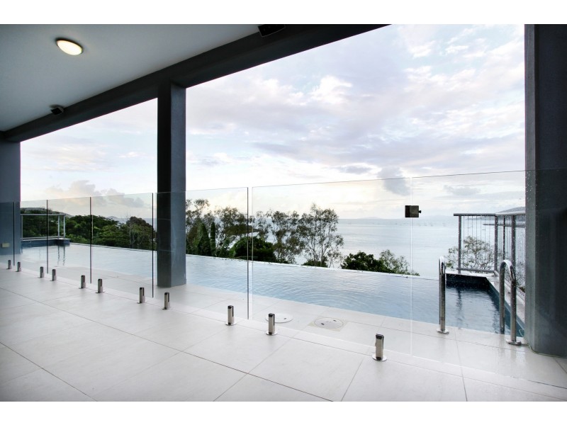 2 Jessies Way, Cannonvale QLD 4802