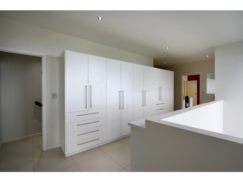 2 Jessies Way, Cannonvale QLD 4802