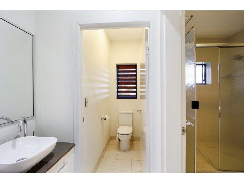 2 Jessies Way, Cannonvale QLD 4802