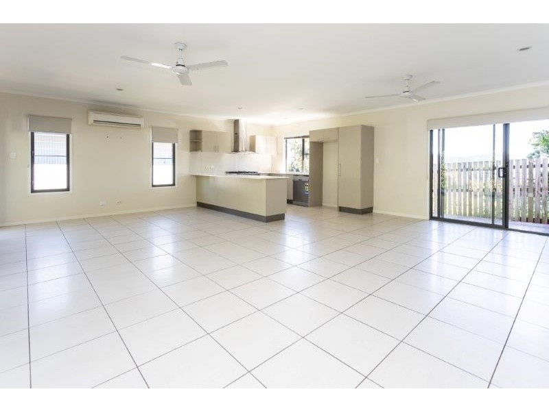 45 Eshelby Drive, Cannonvale QLD 4802