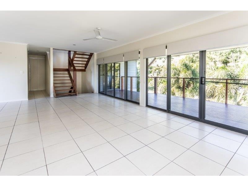 45 Eshelby Drive, Cannonvale QLD 4802