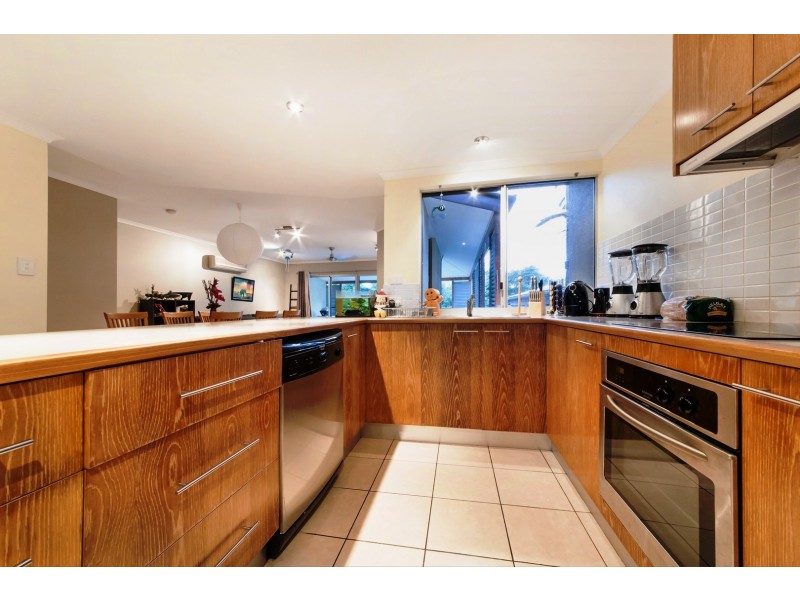 4/36 Waterson Way, Airlie Beach QLD 4802