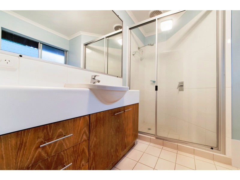 4/36 Waterson Way, Airlie Beach QLD 4802