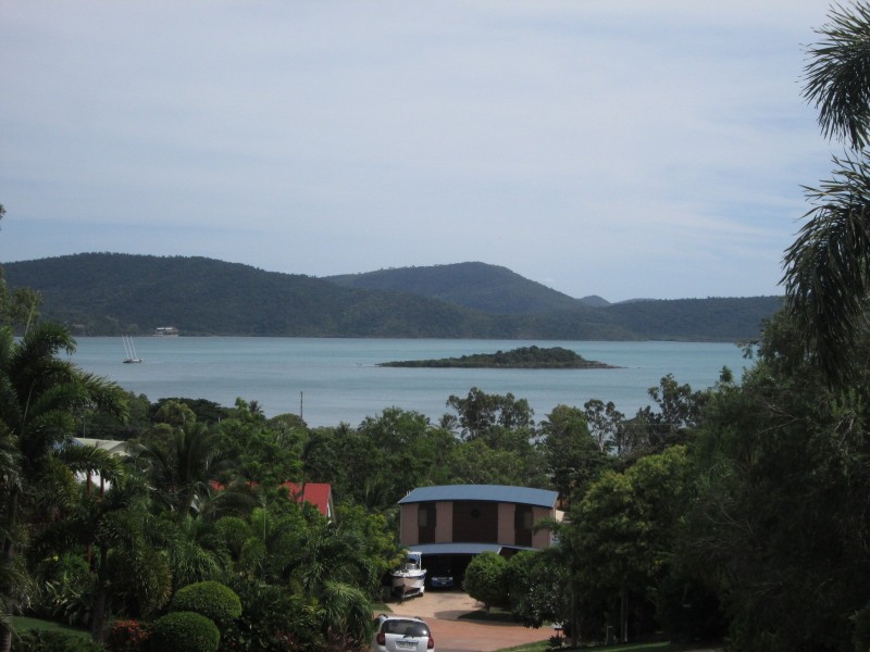 45 Eshelby Drive, Cannonvale QLD 4802