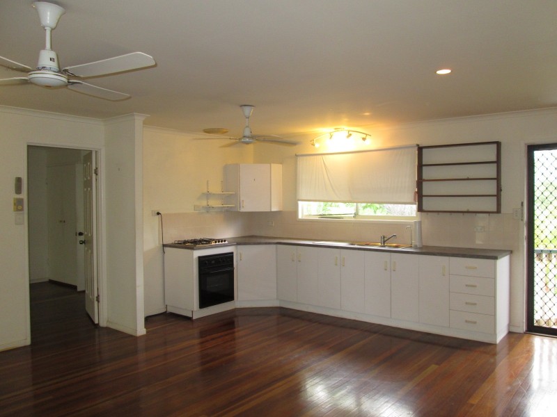 18 Macarthur Drive, Cannonvale QLD 4802