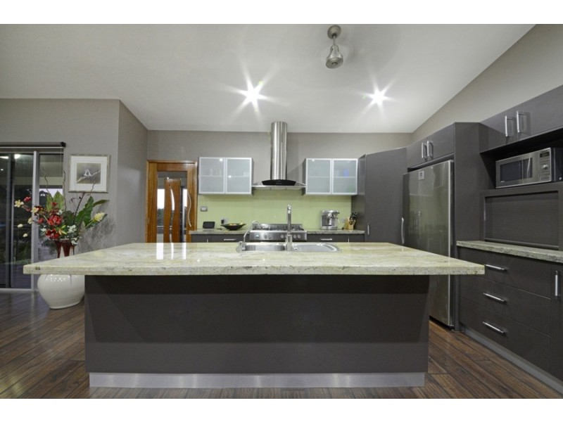 25 Kookaburra Drive, Cannon Valley QLD 4800