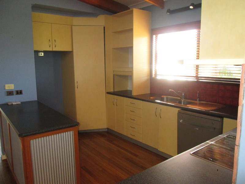 5 Wambiri Street, Cannonvale QLD 4802