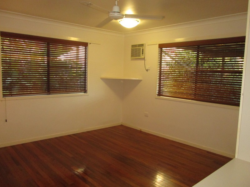 5 Wambiri Street, Cannonvale QLD 4802