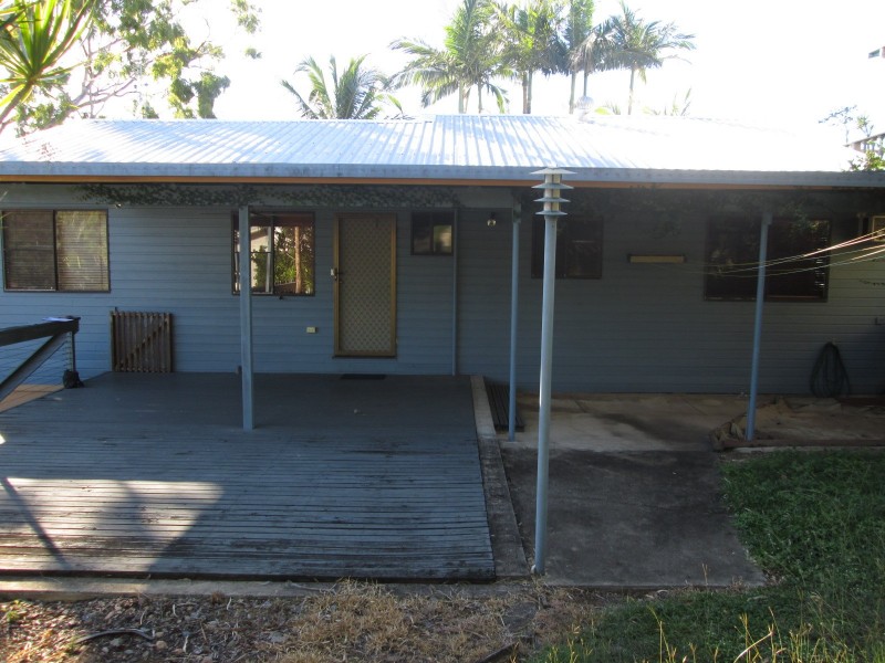 5 Wambiri Street, Cannonvale QLD 4802