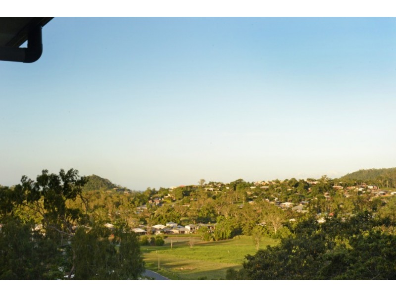 11 Scarlet Gum Crescent, Cannonvale QLD 4802