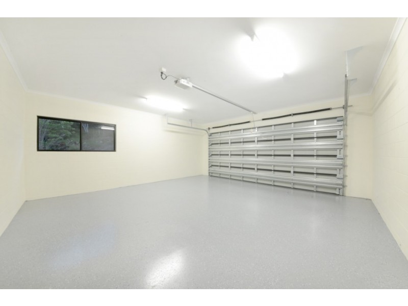 11 Scarlet Gum Crescent, Cannonvale QLD 4802