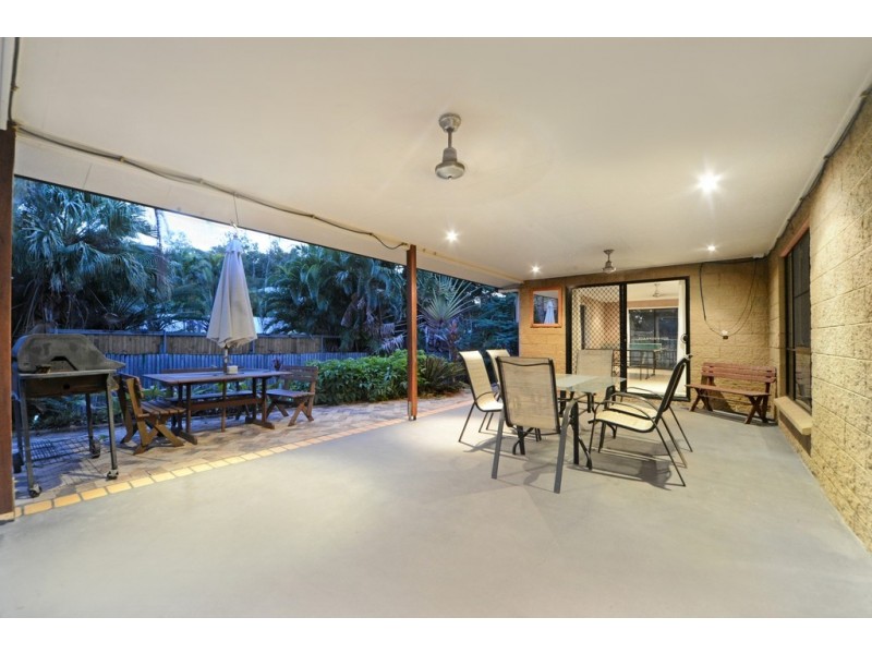 3 Shelley Close, Cannonvale QLD 4802
