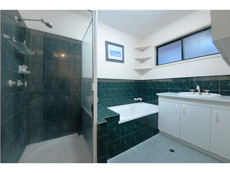 1 Sandpiper Crescent, Jubilee Pocket QLD 4802