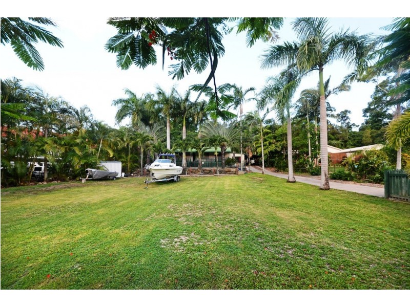 1 Sandpiper Crescent, Jubilee Pocket QLD 4802