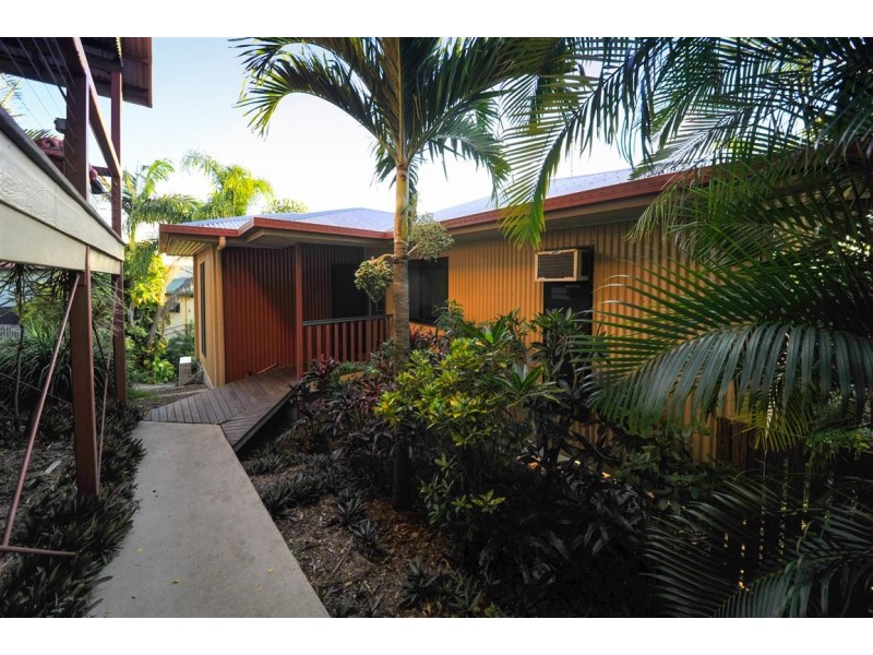 48 Country Road, Cannonvale QLD 4802